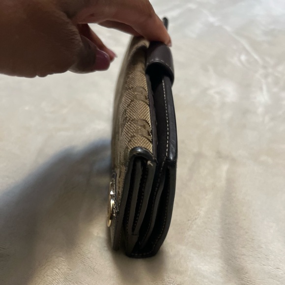 Authentic Gucci monogram canvas long tri-fold wallet - Picture 2 of 9